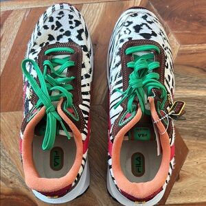 FILA Animal Print Sneakers with Green Laces size 9 NEW